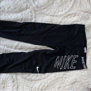 NIKE PRO LEGGINGS